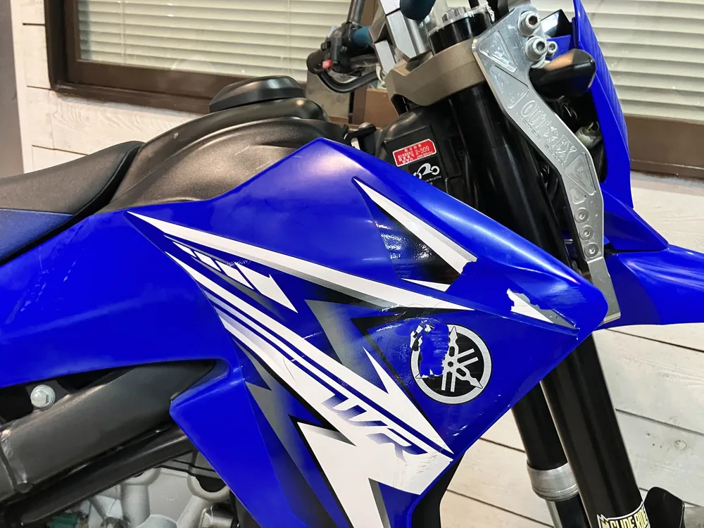 Yamaha WR250R, белый, чёрный, синий, фото 16