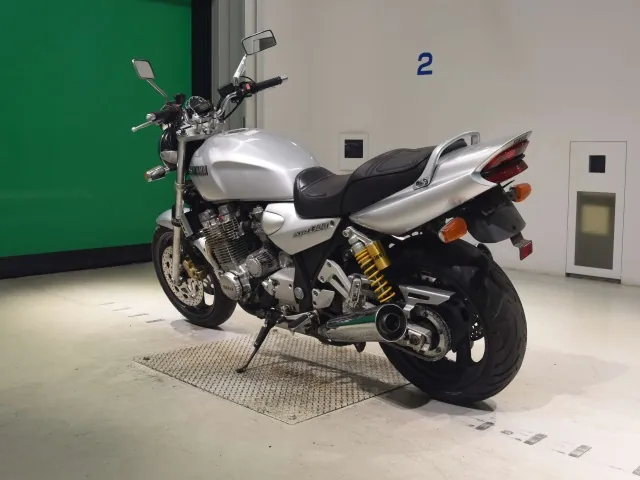 Yamaha XJR1300 1998, серебристый, фото 6