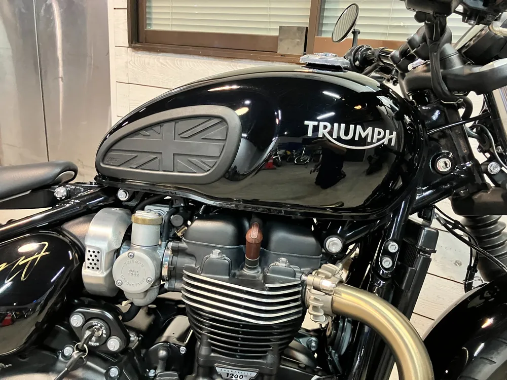 Triumph Bonneville Bo Bar 2024, чёрный, фото 16
