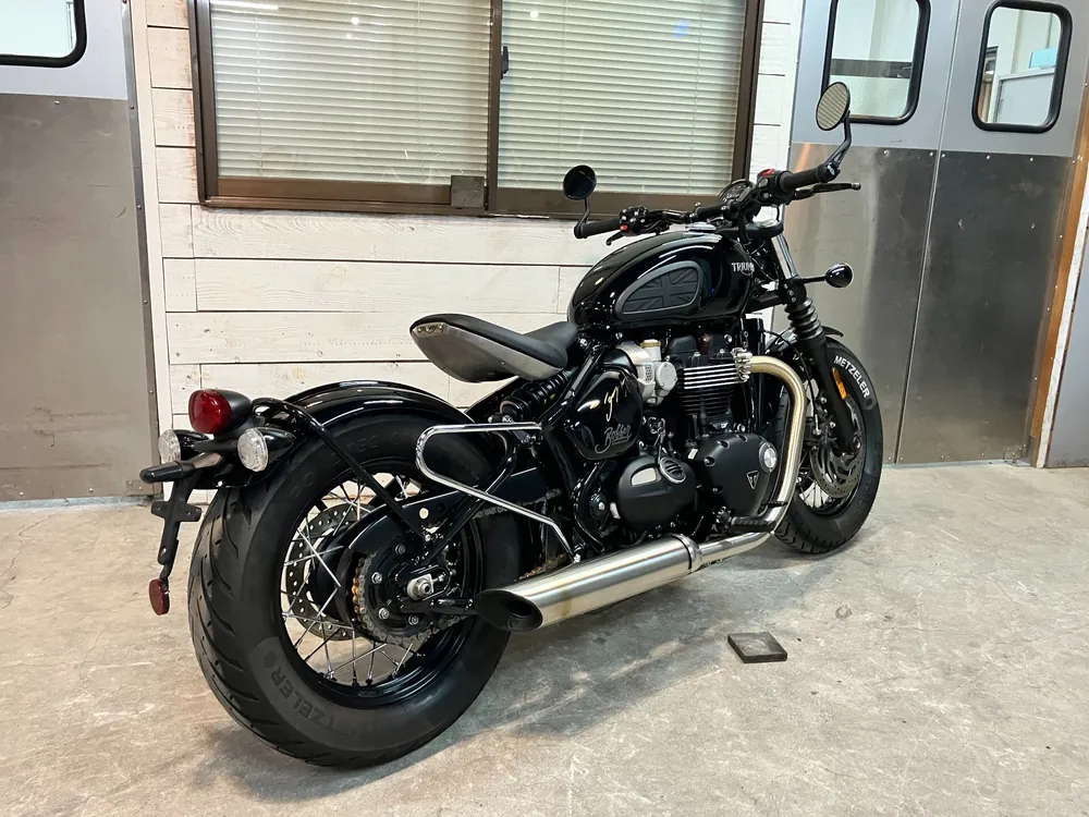 Triumph Bonneville Bo Bar 2024, чёрный, фото 6