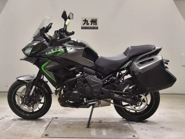Kawasaki Versys 2024, чёрный, фото 2