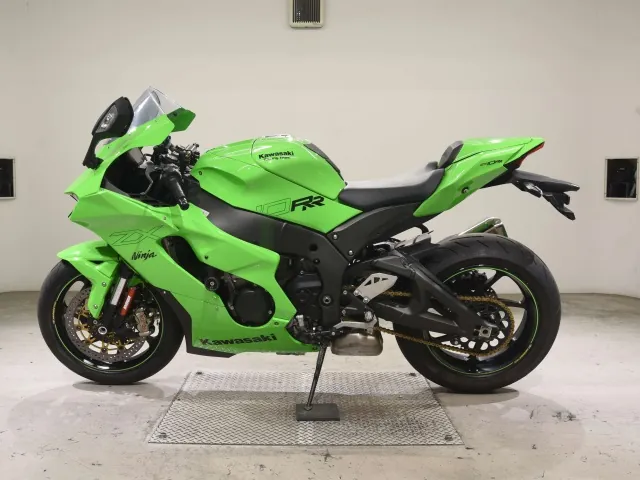 Kawasaki Zx-10Rakrt 2022, зелёный, фото 2