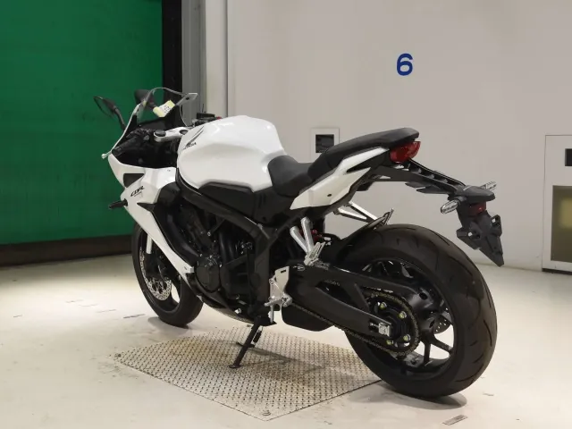 Honda CBR650R 2023, белый, фото 6