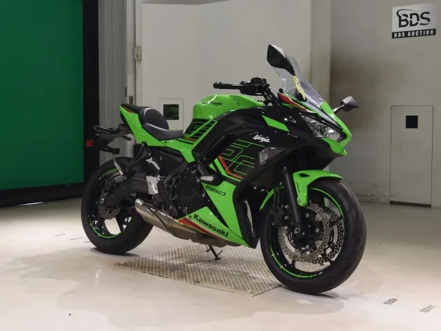 Kawasaki Z650A 2024, black | green, фото 3