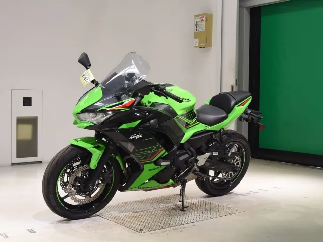 Kawasaki Z650A 2024, black | green, фото 4