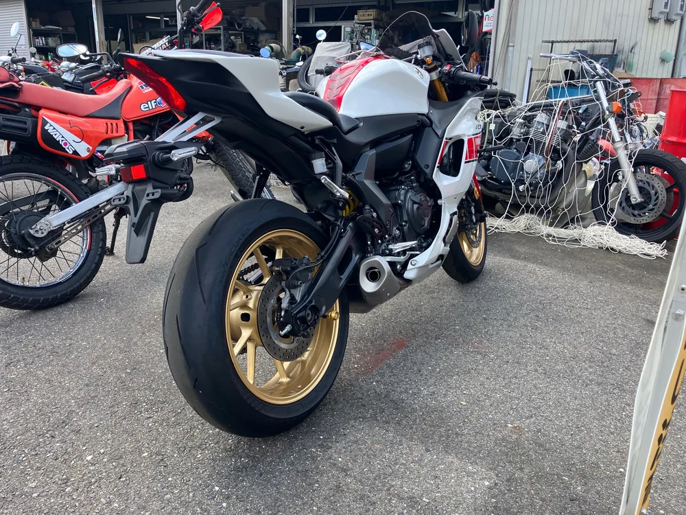 Yamaha YZF-R7 2023, white / red, фото 4