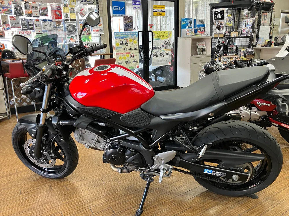 Suzuki SV650 2017, красный, фото 2