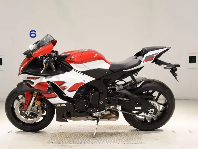 Yamaha YZF-R1M 2026, white | red | black, фото 2