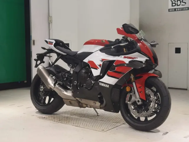 Yamaha YZF-R1M 2026, white | red | black, фото 3