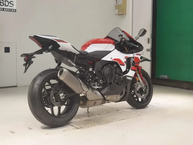 Yamaha YZF-R1M 2026, white | red | black, фото 5