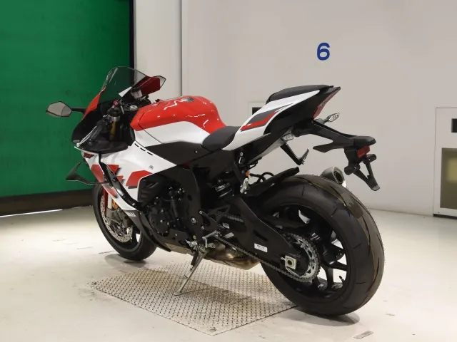 Yamaha YZF-R1M 2026, white | red | black, фото 6