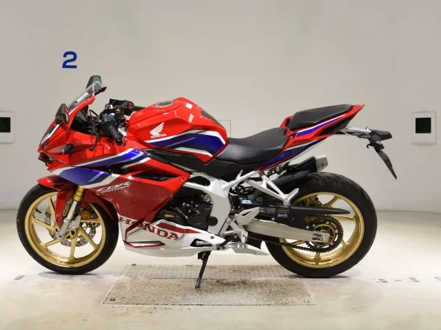 Honda CBR250RR, красный, фото 2