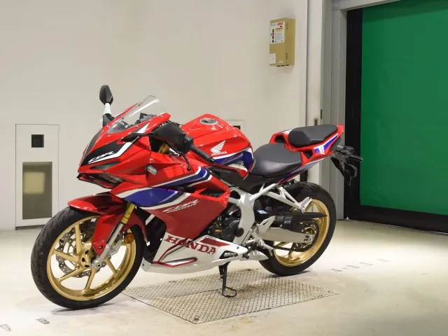 Honda CBR250RR, красный, фото 4