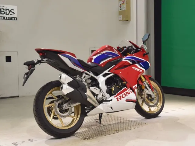 Honda CBR250RR, красный, фото 5