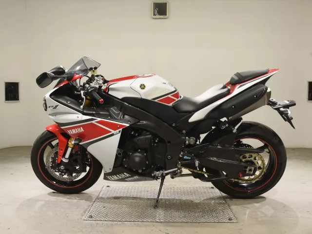 Yamaha YZF-R1 2012, white | red, фото 2