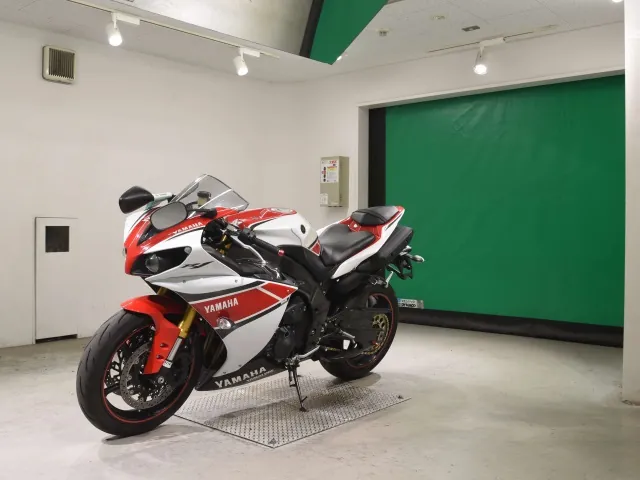 Yamaha YZF-R1 2012, white | red, фото 4