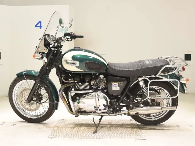 Triumph Bonneville T100 2010, зелёный, фото 2