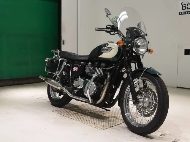 Triumph Bonneville T100 2010, зелёный, фото 3