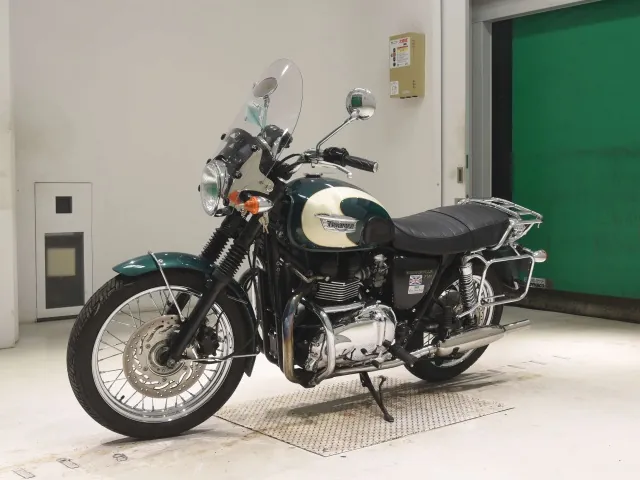 Triumph Bonneville T100 2010, зелёный, фото 4