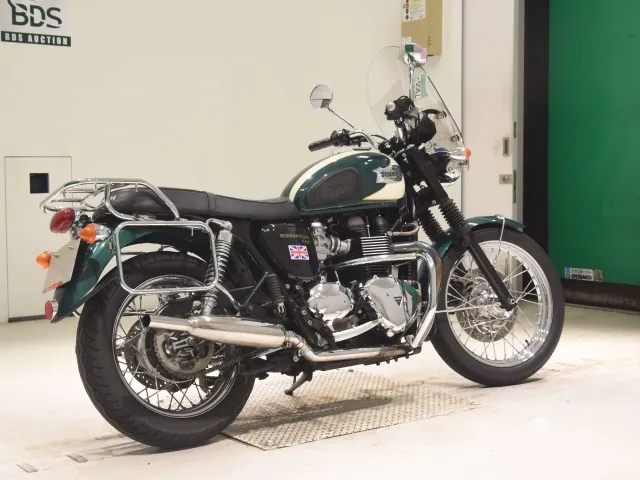 Triumph Bonneville T100 2010, зелёный, фото 5