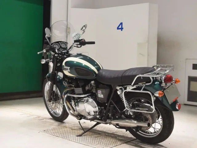 Triumph Bonneville T100 2010, зелёный, фото 6