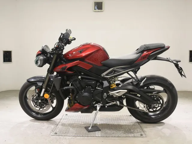 Triumph Street Triple RS 2023, красный, фото 2