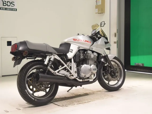 Suzuki GSX400S Katana 1992, серебристый, фото 5