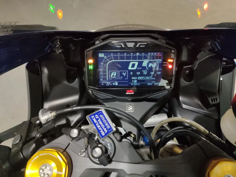 Suzuki GSX-R1000R 2019, black / blue, фото 5