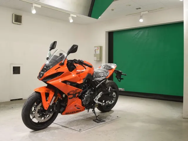 Suzuki Gsx-8T 2026, оранжевый, фото 4