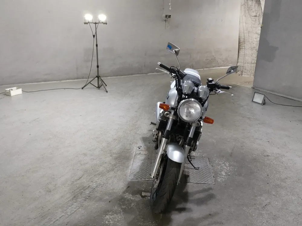 Yamaha XJR1300 1998, серебристый, фото 3
