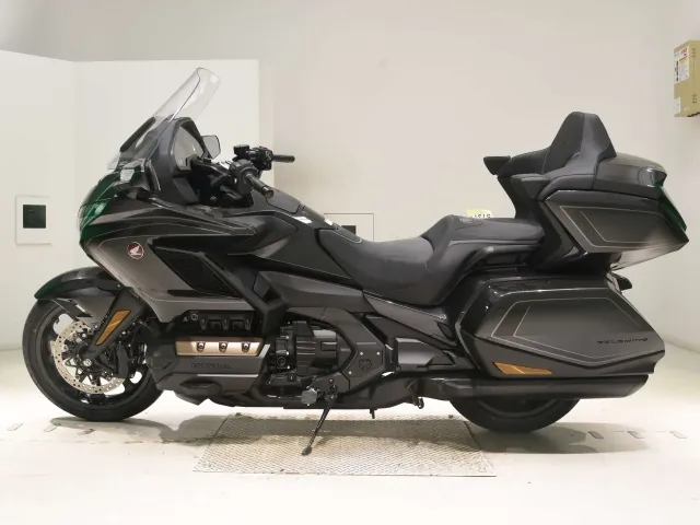 Honda GL1800 2026, black | gunmetal, фото 2
