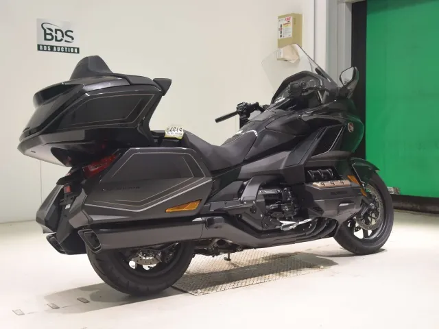 Honda GL1800 2026, black | gunmetal, фото 5