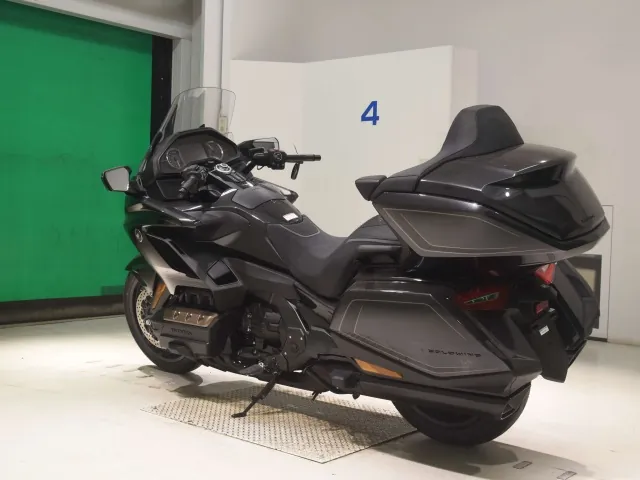 Honda GL1800 2026, black | gunmetal, фото 6