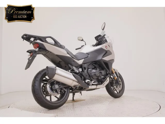 Honda NT1100 2026, золотистый, фото 5