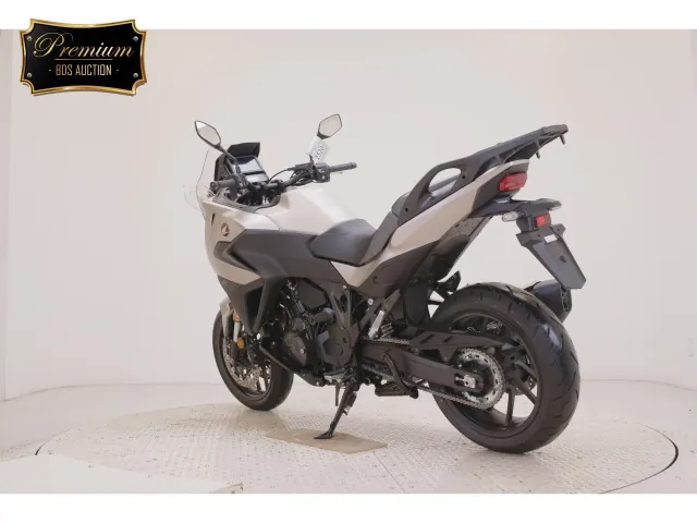Honda NT1100 2026, золотистый, фото 6