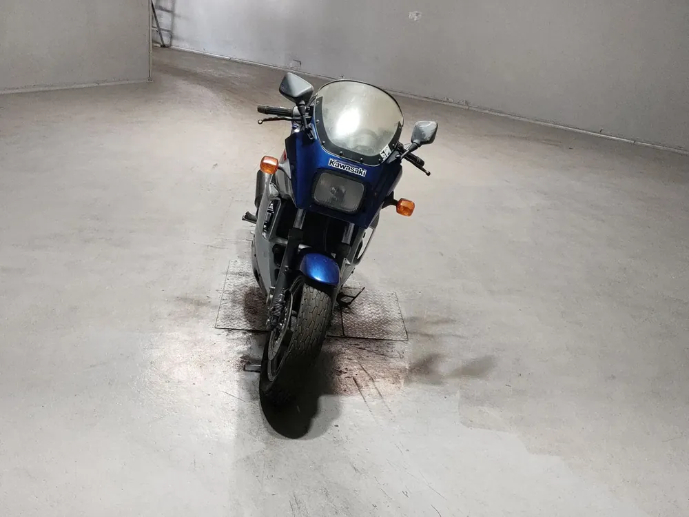 Kawasaki GPZ750R 1985, silver / blue, фото 3