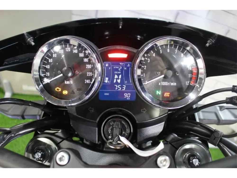 Kawasaki Z900RS 2024, чёрный, фото 4