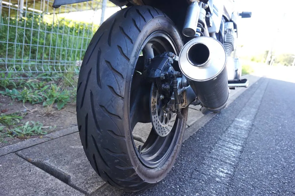 Suzuki GSX400S Katana 1992, фото 2