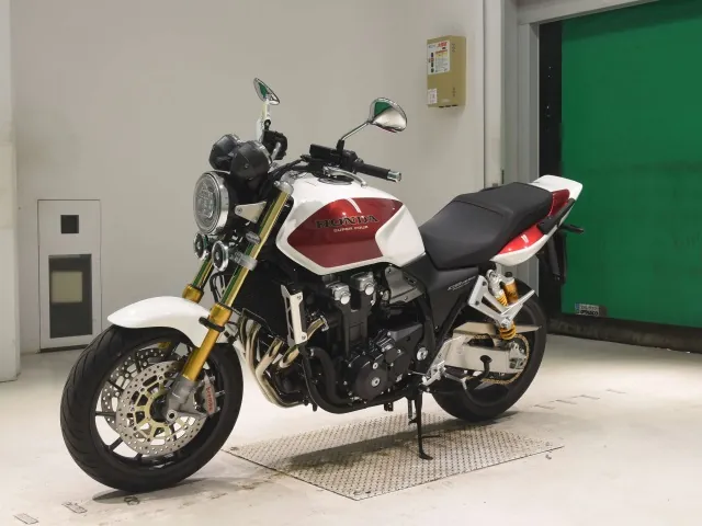 Honda CB1300 2026, white | red, фото 4