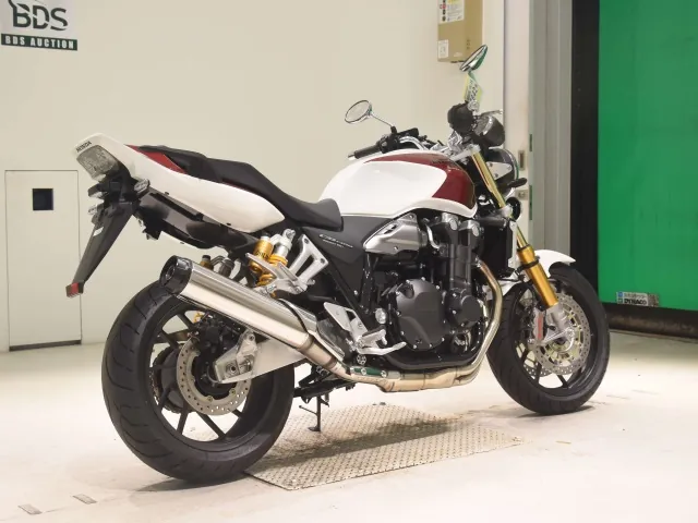 Honda CB1300 2026, white | red, фото 5