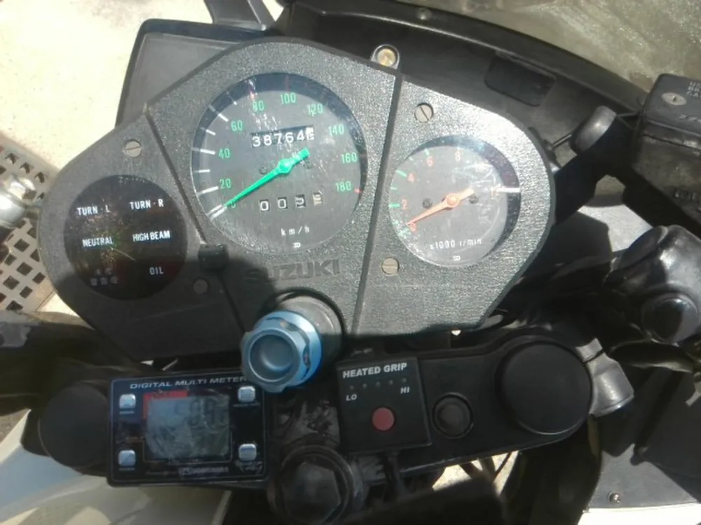 Suzuki GSX750S Katana 1985, белый, фото 3