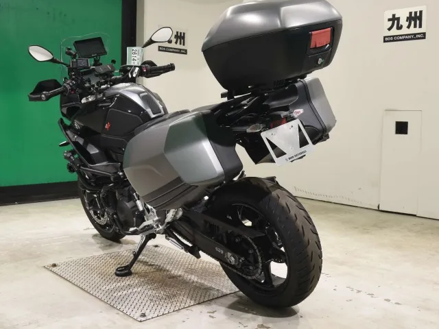 BMW F900XR 2025, чёрный, фото 6