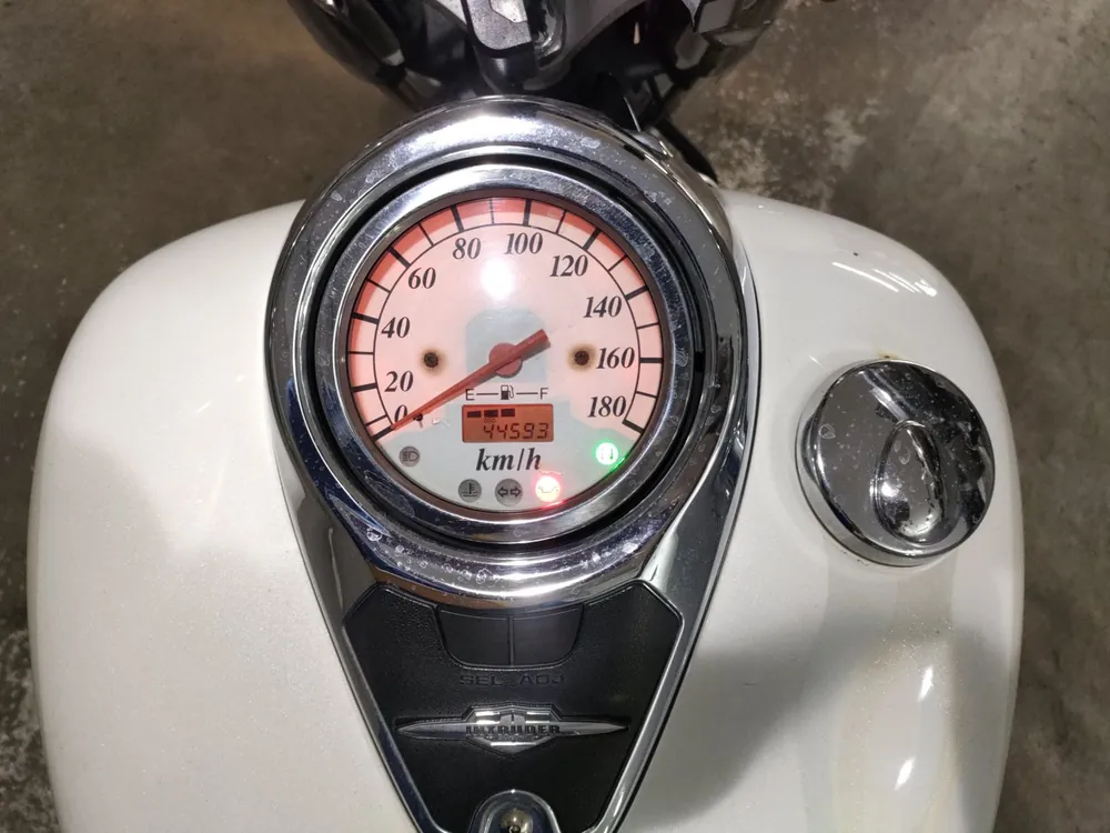 Suzuki Intruder 400 Classic 2006, белый, фото 5