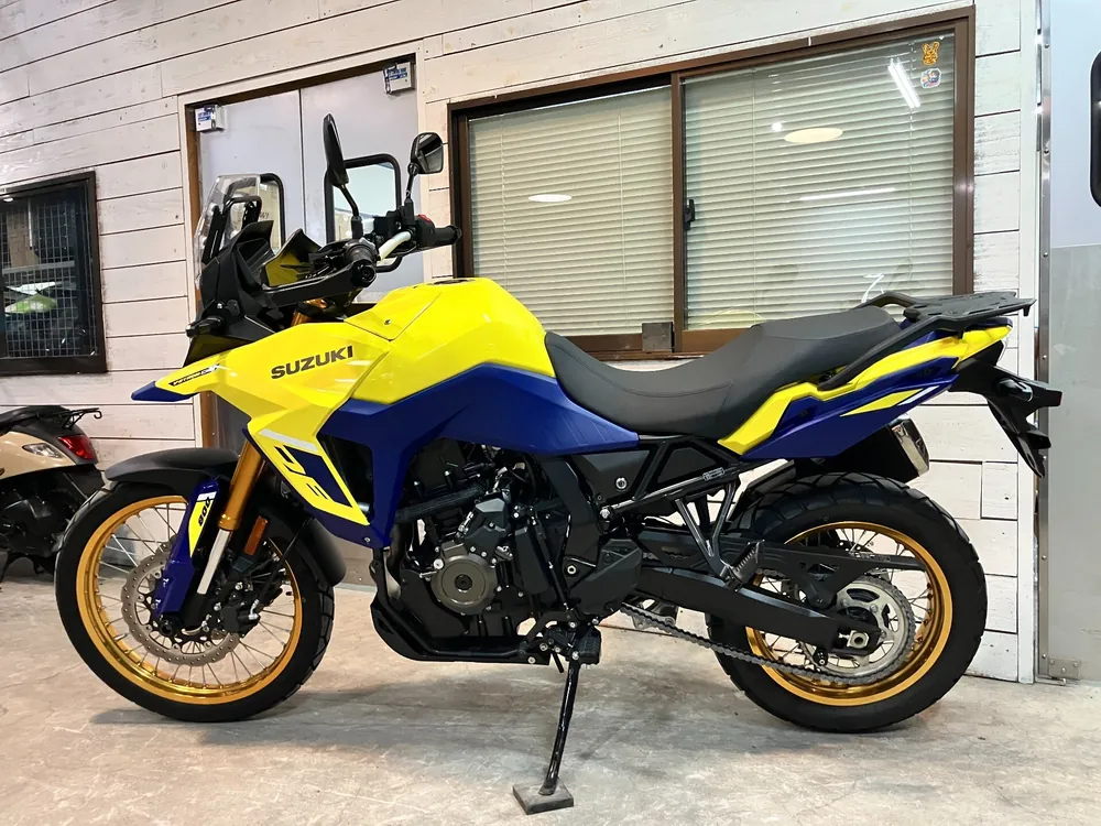 Suzuki V-Strom 800 2025, yellow / blue, фото 2