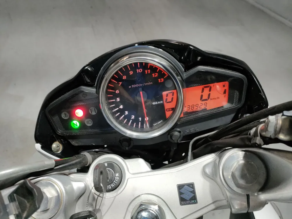 Suzuki GSR250S, белый, фото 5
