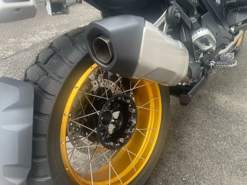 BMW R1300Gs Adv Asa 2026, blue / red / white, фото 6