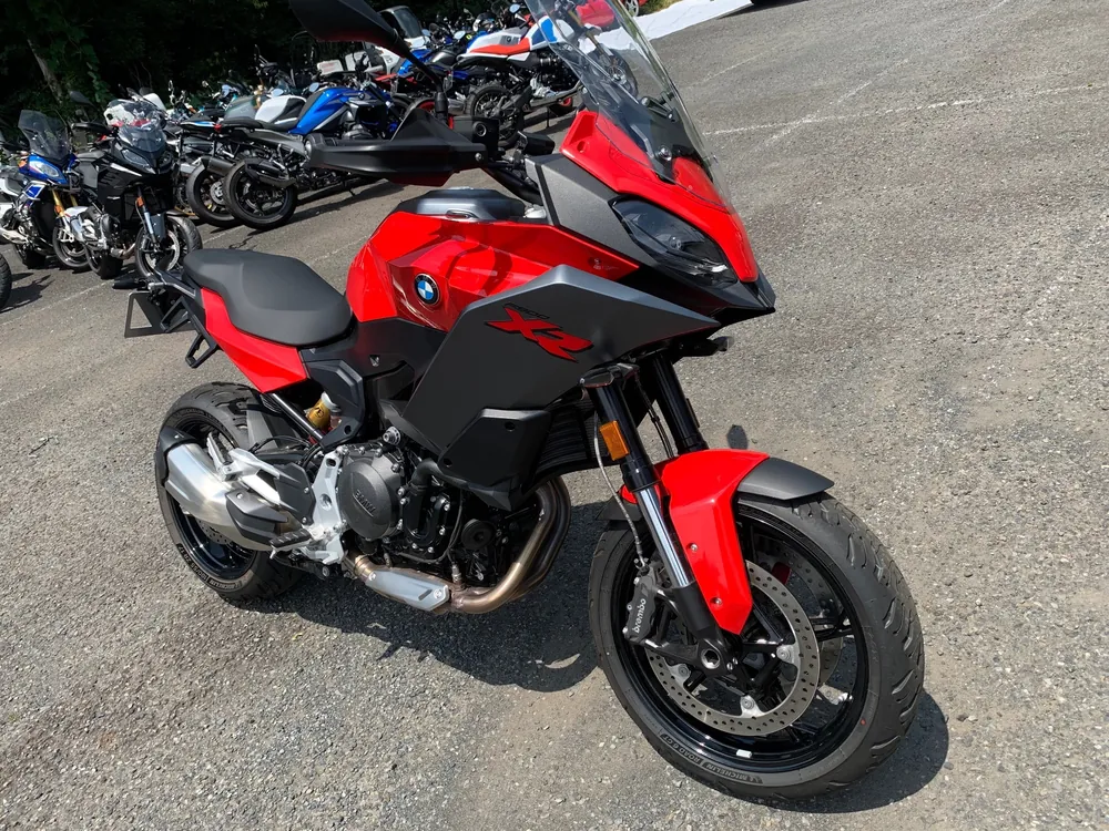 BMW F900XR PREMIUM LINE 2025, красный, фото 2