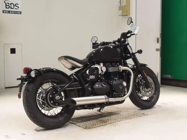 Triumph Bonneville Bo Bar 2026, чёрный, фото 5
