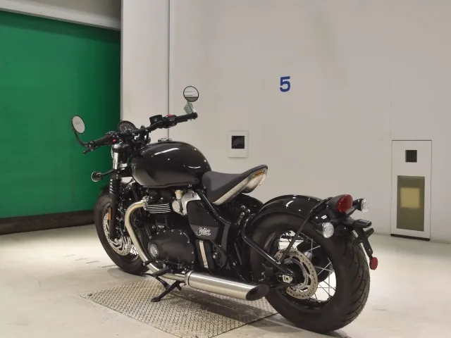 Triumph Bonneville Bo Bar 2026, чёрный, фото 6