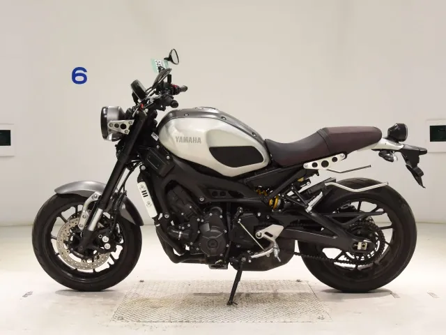Yamaha XSR900 2016, matt silver, фото 2